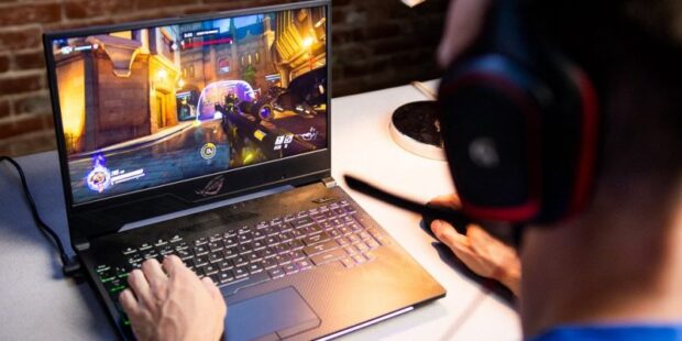 7 Best Cheap Gaming Laptops for Under $1000 - 2024 Guide - Comeau Computing
